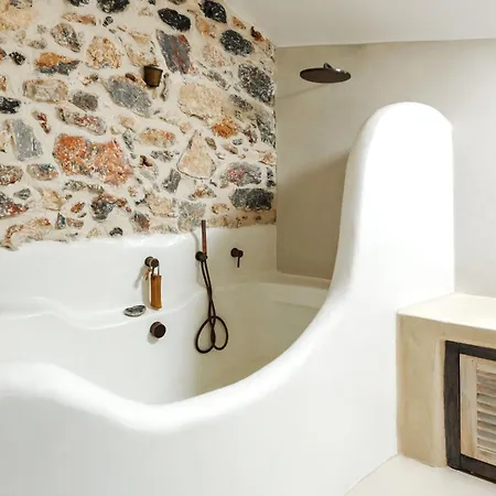 Villa Santorini Vista Legacy Retreat - Live The History, Wake To The View *