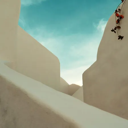 Villa Santorini Vista Legacy Retreat - Live The History, Wake To The View Pýrgos